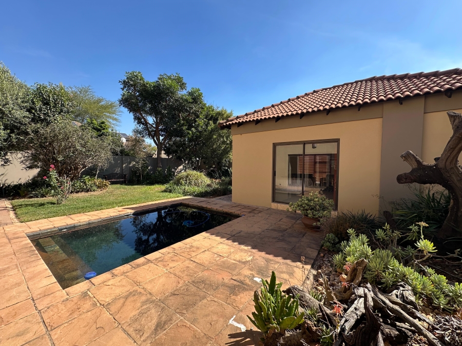 5 Bedroom Property for Sale in Xanadu Eco Park North West